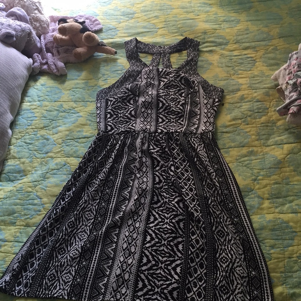An pretty flowy dress.